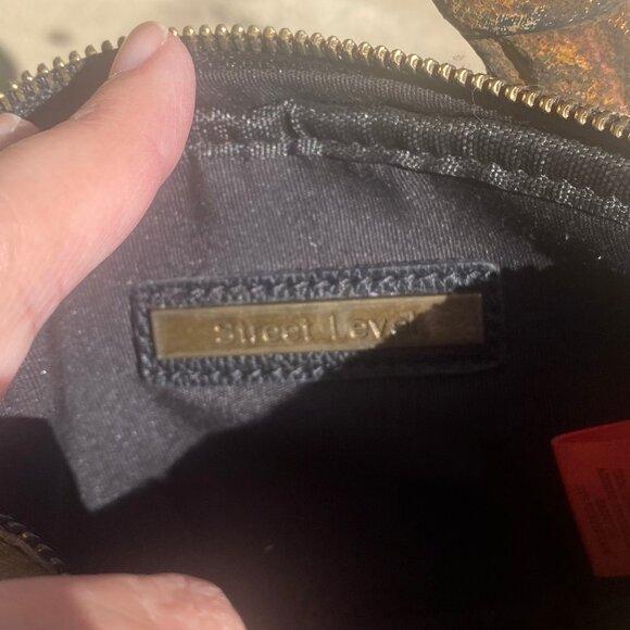 Street Level Small Faux Leather Cheetah Print Crossbody Bag - Picture 5 of 9